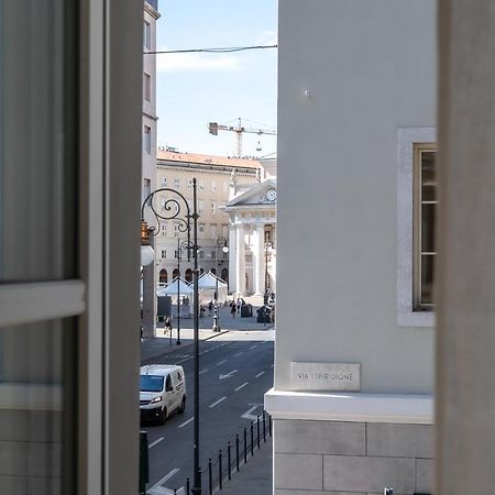 S1 Luxury Suites And Rooms Trieste Exteriör bild