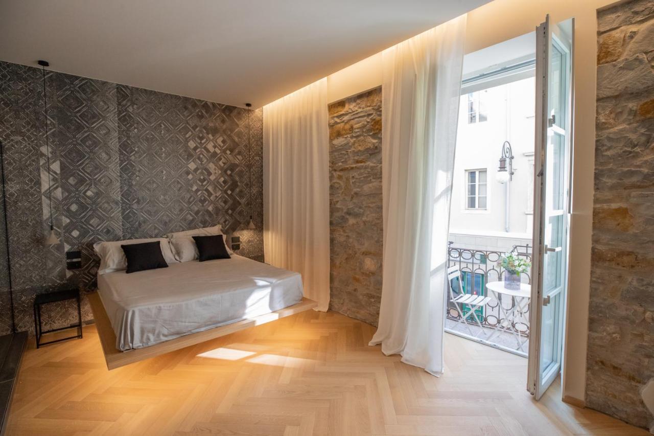 S1 Luxury Suites And Rooms Trieste Exteriör bild