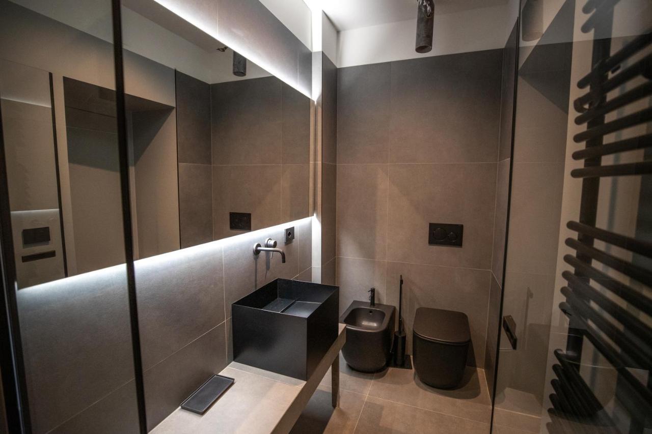 S1 Luxury Suites And Rooms Trieste Exteriör bild