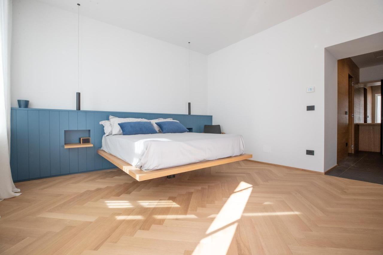 S1 Luxury Suites And Rooms Trieste Exteriör bild