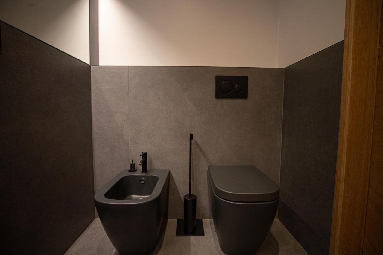 S1 Luxury Suites And Rooms Trieste Exteriör bild