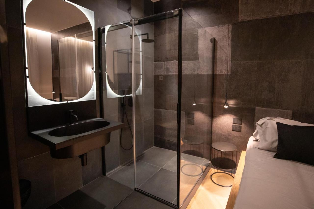S1 Luxury Suites And Rooms Trieste Exteriör bild