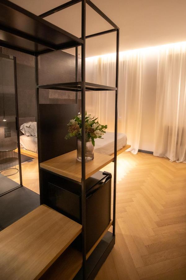 S1 Luxury Suites And Rooms Trieste Exteriör bild