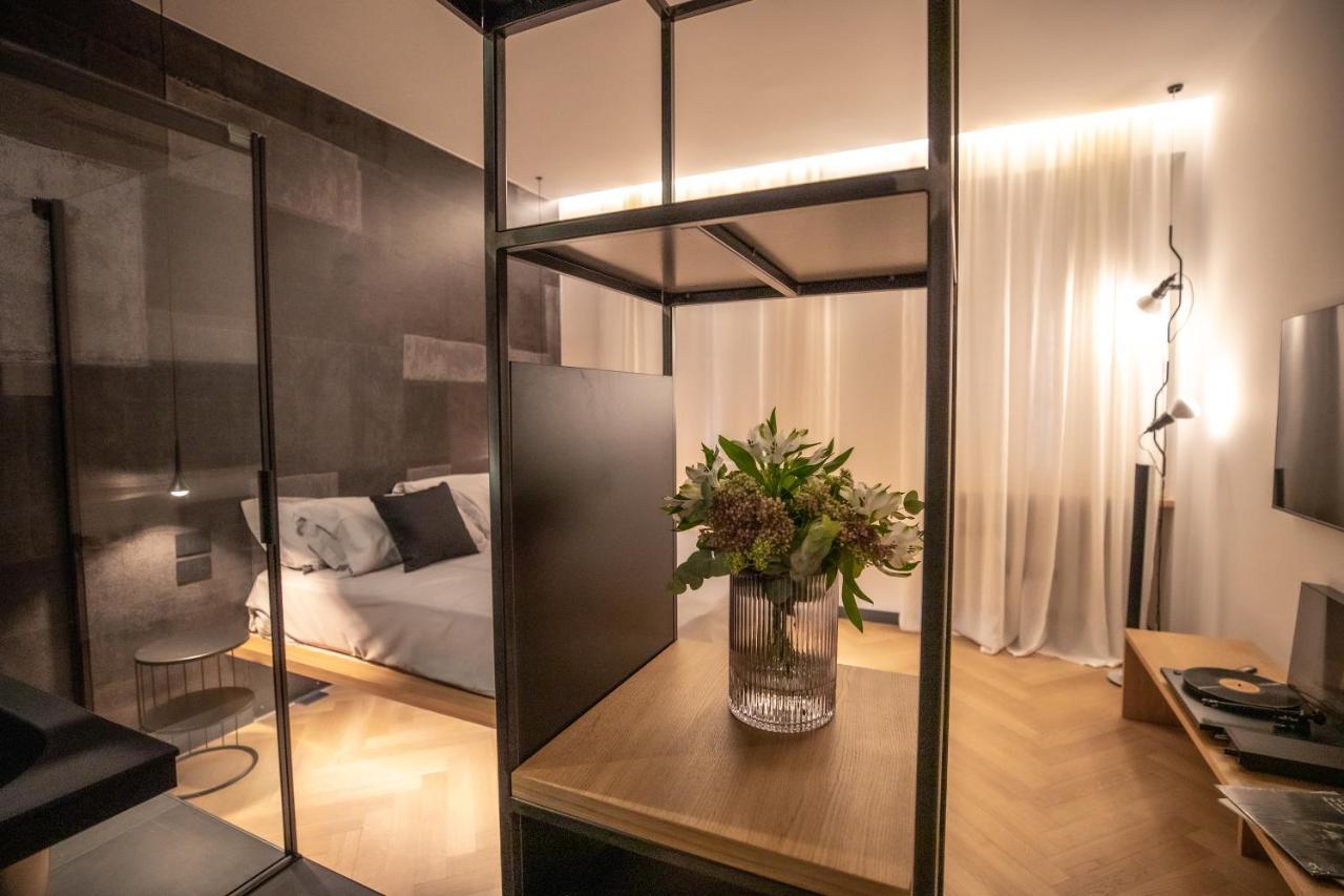 S1 Luxury Suites And Rooms Trieste Exteriör bild